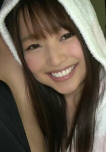 キュートな笑顔！童顔の女の子とイチャラブセックス