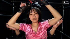 【くすぐり】「踊り子なまりちゃんをバンザイ拘束くすぐりでくすぐったがりなおどりを踊らせる！」WAKA-087加護まり 4