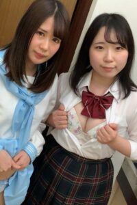 セーラー服の痴女2人組が同時オナニー!!言葉責めのSEXが止まらない